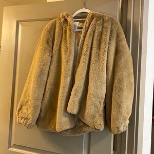 Super cozy, faux fur jacket